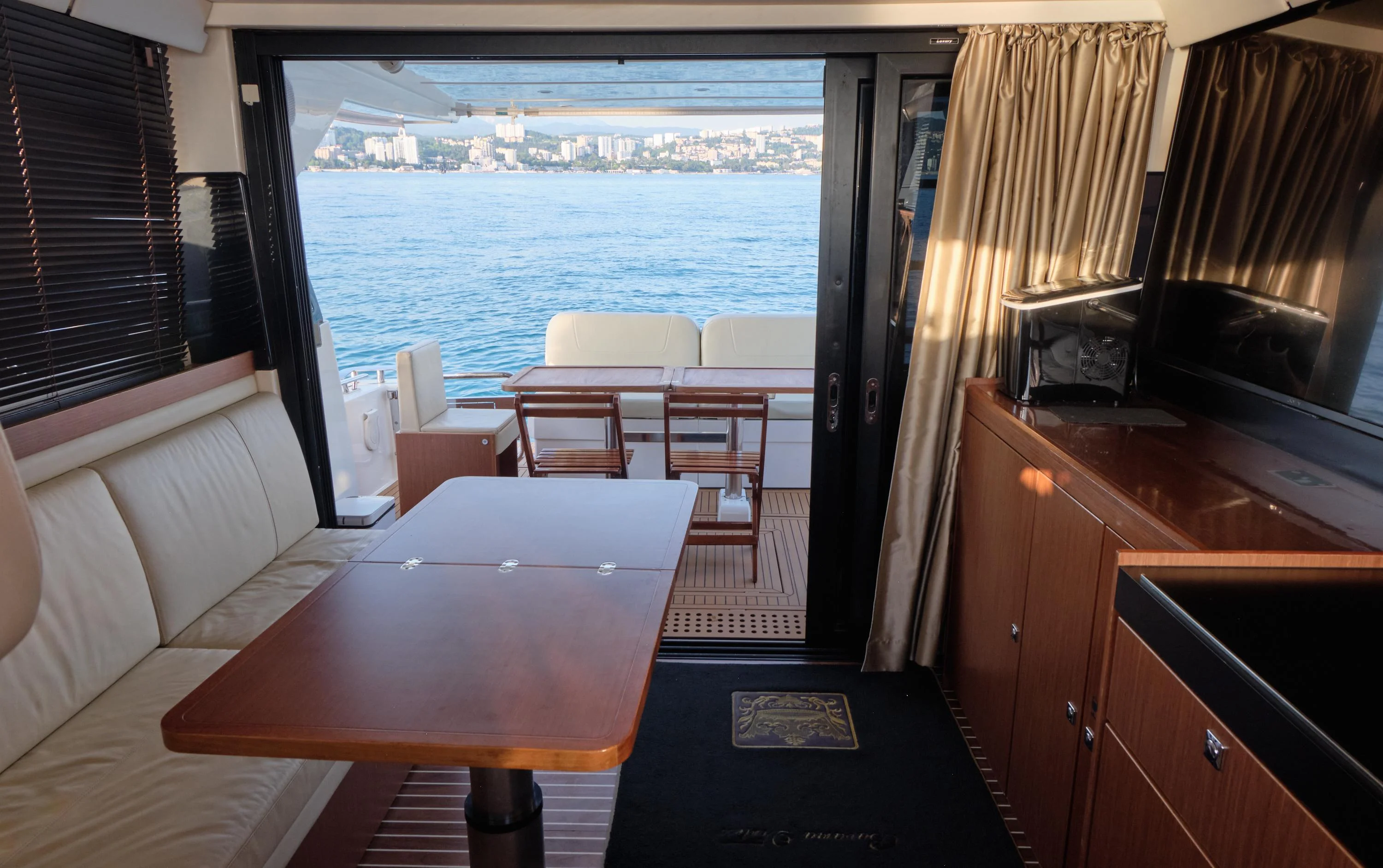 Bavaria 420 Fly Сочи