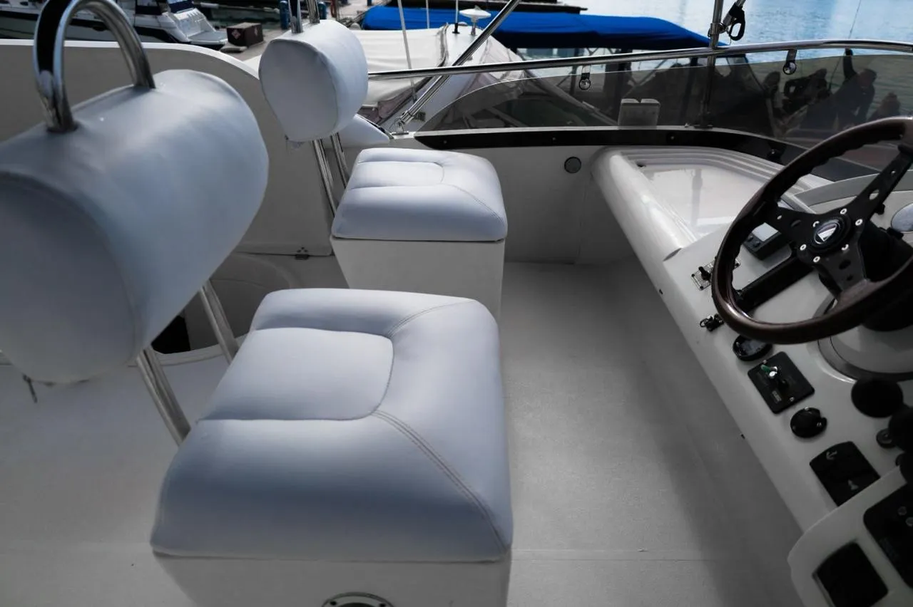 Fairline Phantom З8 Сочи