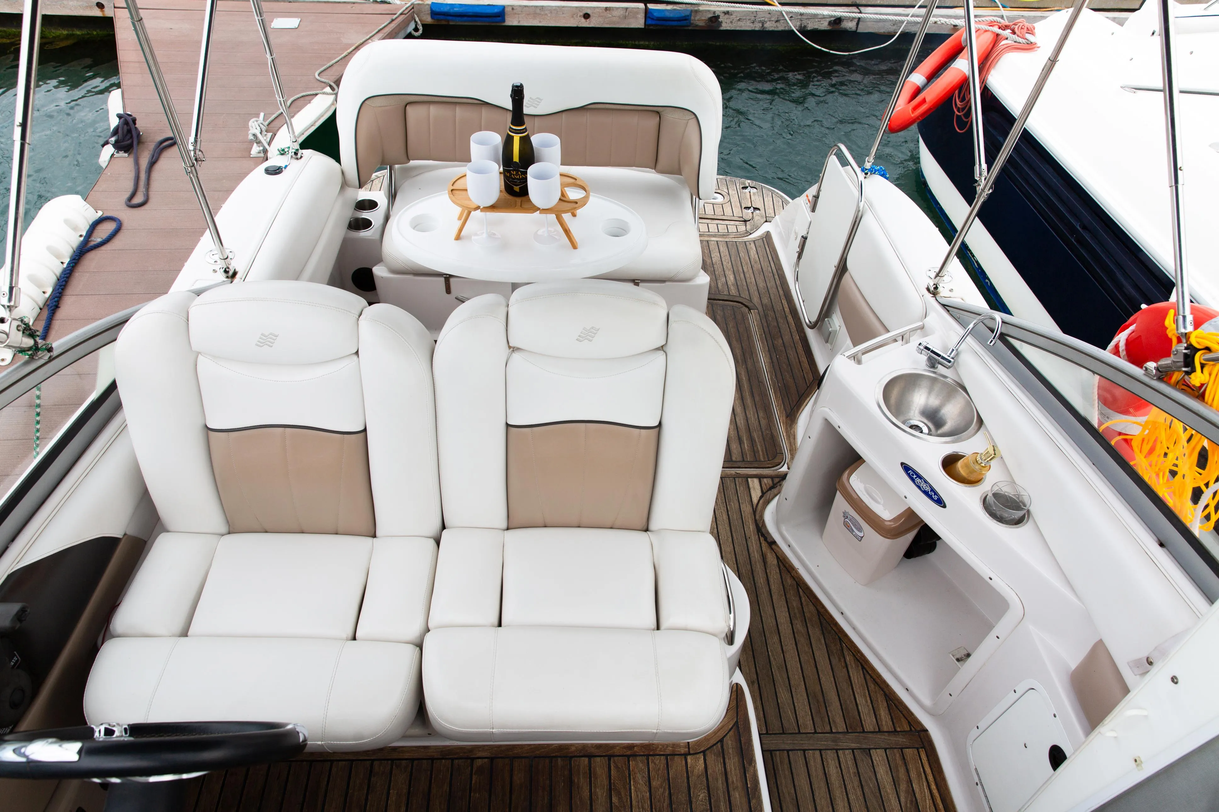 Four Winns Vista 258 Сочи