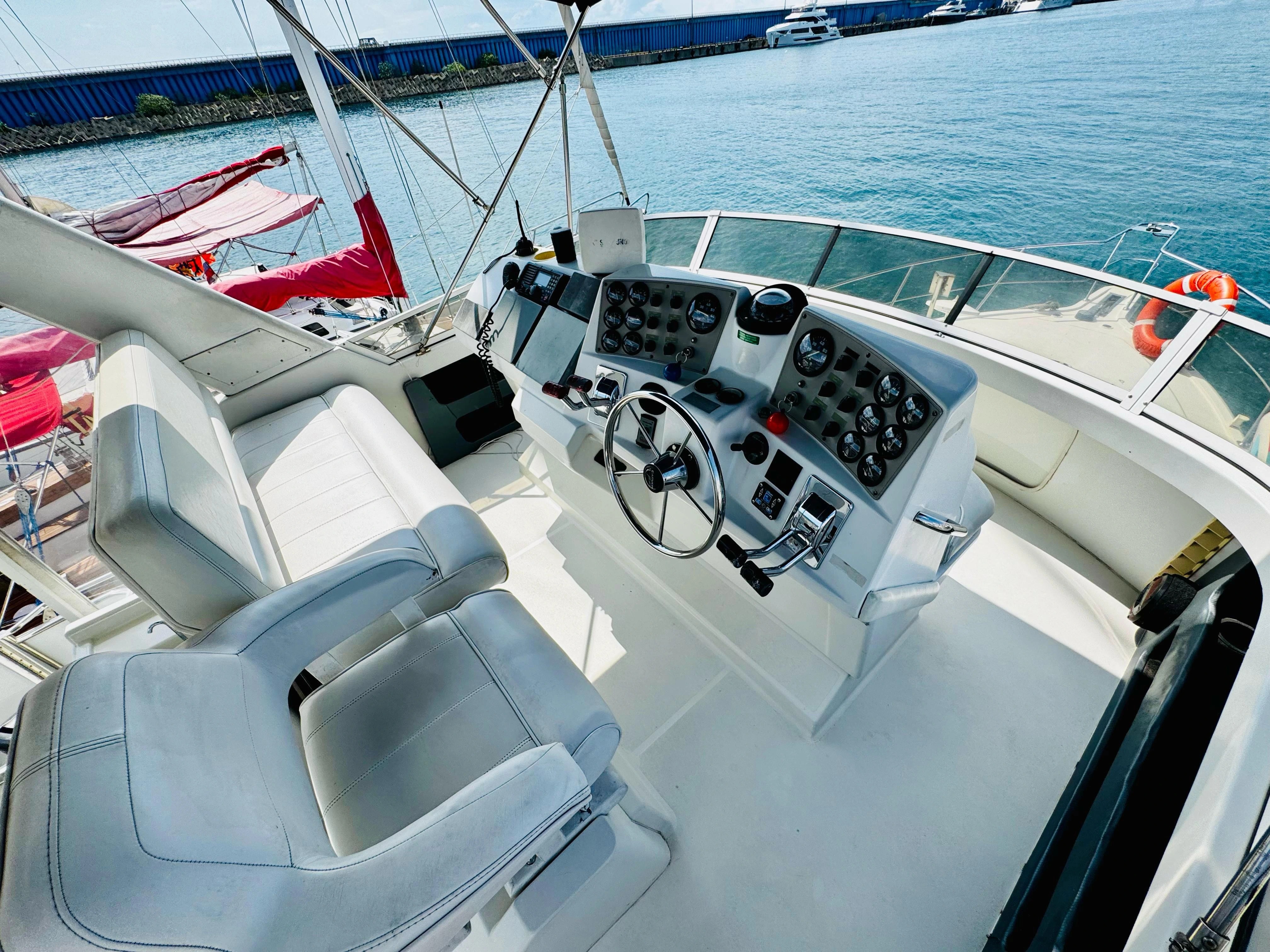 Carver 355 AFT Адлер